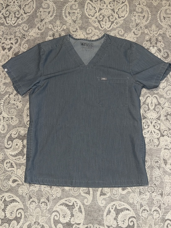 Figs Tops - FIGS V-neck Scrub Top in Heather Gray
